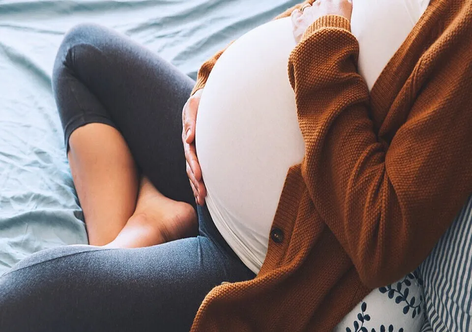 7 Simple Pregnancy Back Pain Relief Tips You Can Do at Home